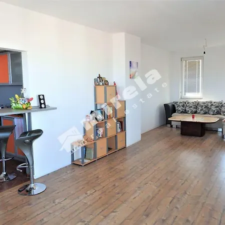 Apartment Nelsan *